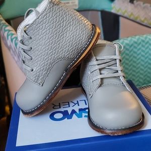 Lightly worn first walking shoes